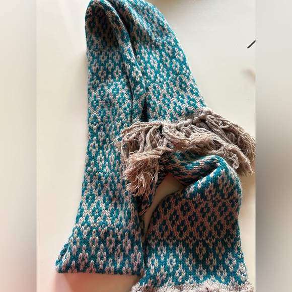 Portolano Hand Knit Cashmere Bland Scarf in Teal and Beige